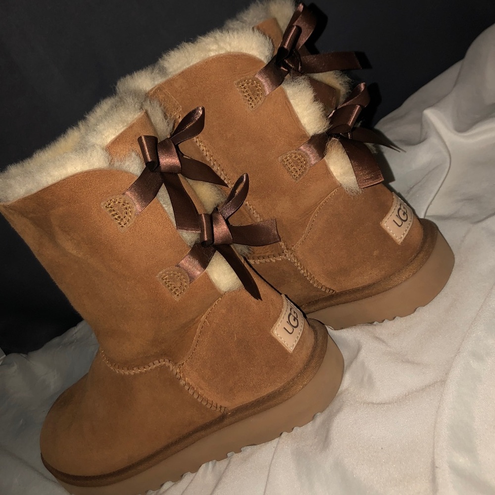 UGG